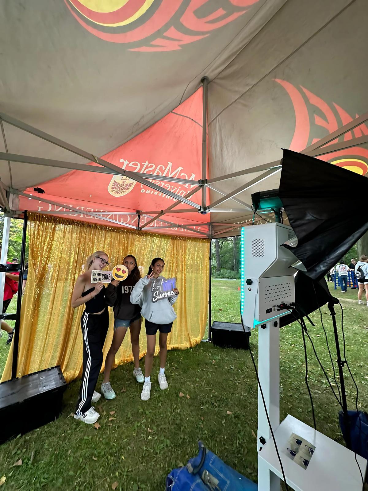 Brampton Instapod Photo Booth Features