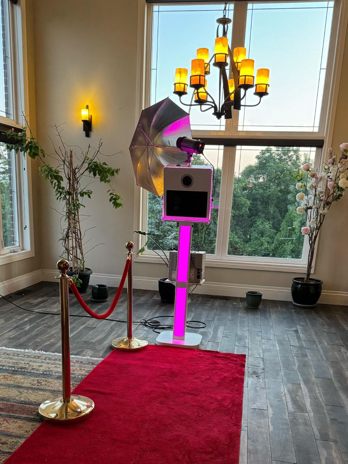 Instapod Photo Booth Rental Features