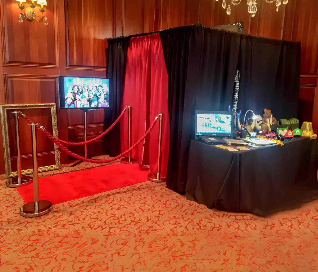 Aurora Enclosed Photo Booth